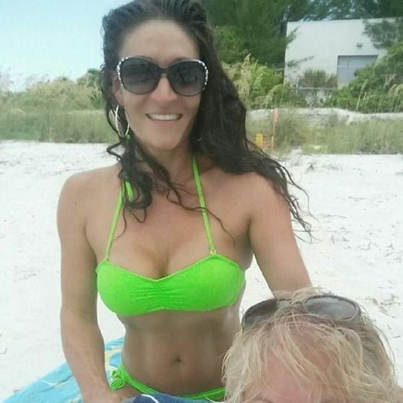 Meet your Posher, Jennifer - Picture 1 of 1